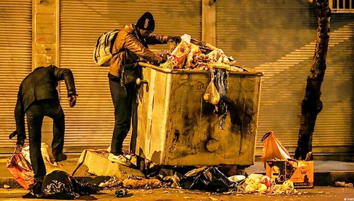 إيرانيون يكافحون وسط ارتفاع أسعار الغذاء والمشقة الاقتصادية