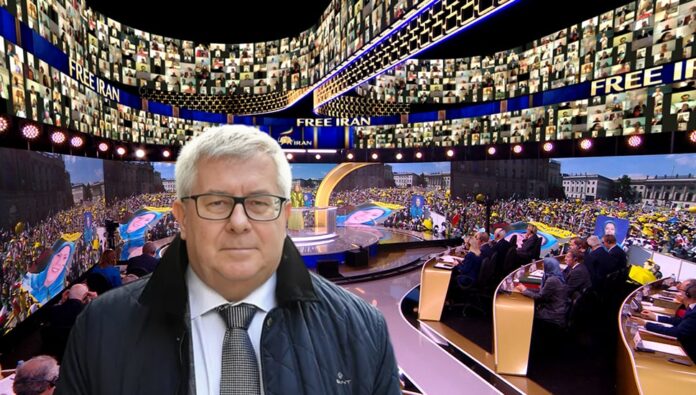ريتشارد تشارنسكي: المجلس الوطني للمقاومة الإيرانية هو البديل الحقيقي الوحيد للنظام الحالي