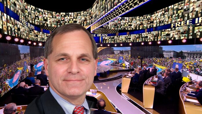 الرئيس السابق لـ أف.بي.آي: النظام الإيراني سيسقط