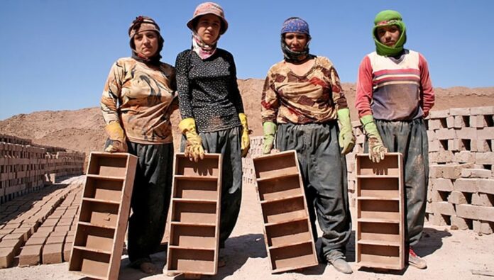 محنة العمال الإيرانيين: أزمة متنامية