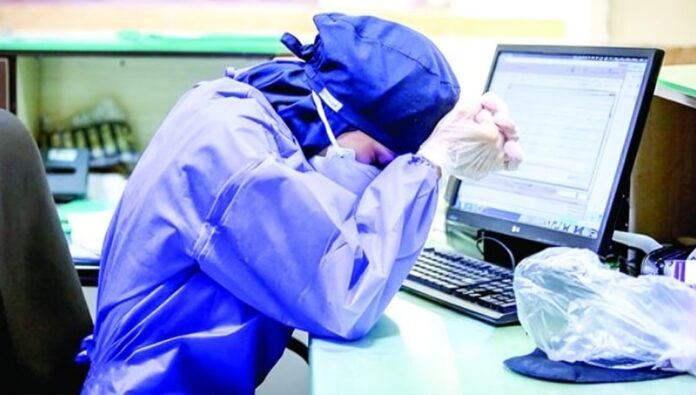 أزمة العلاج في إيران: 200 ممرض و ممرضة يغادرون إيران شهريا