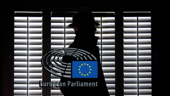 الناطق باسم الملا المخجل يعود إلى الظهور في بروكسل