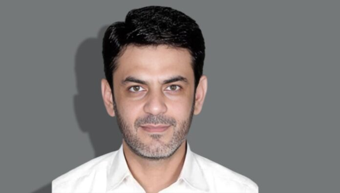 الكشف عن تفاصل زيارات الباكستاني العميل للنظام الإيراني إلى إيران وتجنيد عناصر في أمريكا لاغتيال ترامب وسلطات أمريكية