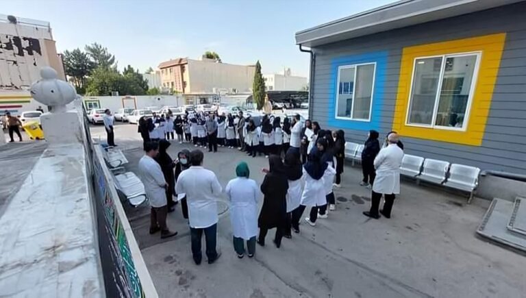 إيران - إضراب كوادر التمريض في شيراز لليوم الخامس على التوالي