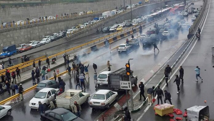 إدانة 89 شخصا بالمشاركة في احتجاجات إيران في نوفمبر/تشرين الثاني 2019