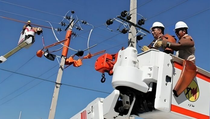 أزمة الكهرباء في إيران: إرث من الوعود الكاذبة والفساد المنهجي