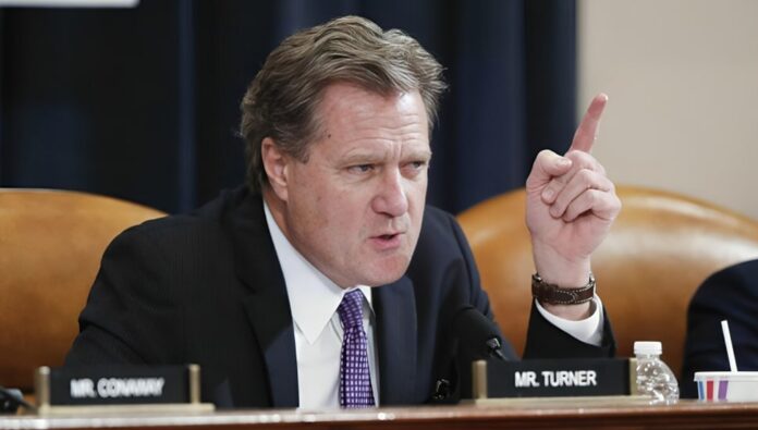 مايك تيرنر يدعو إلى تحرك فوري وقوي ضد النظام الإيراني