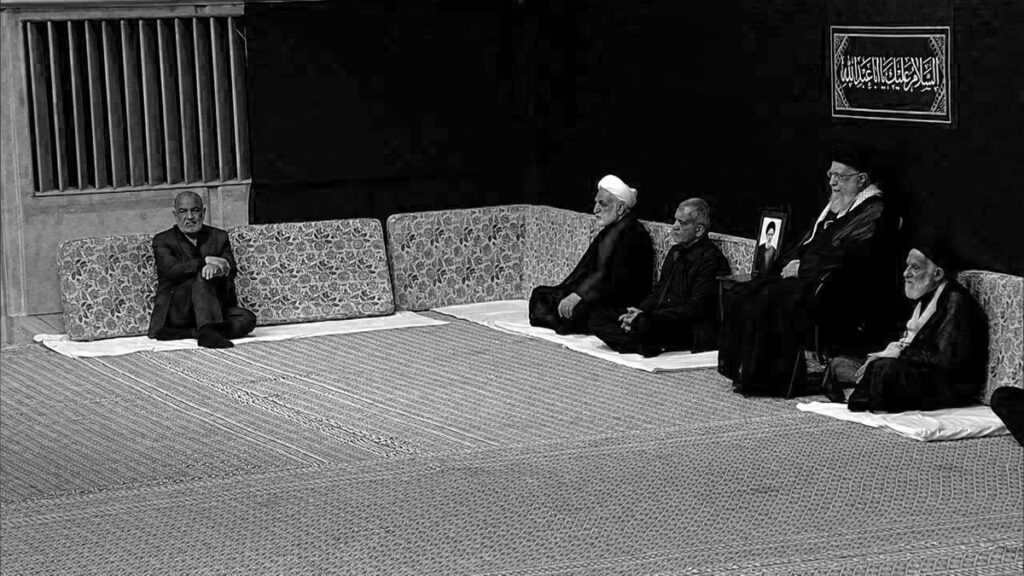 وهم بإصلاح نظام إيران الاستبدادي لولایة الفقیة