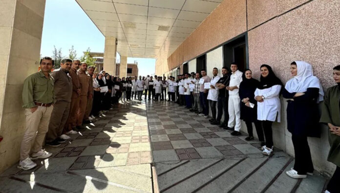 تواصل احتجاجات كوادر التمريض في إيران للاسبوع الثالث على التوالي : ايها الممرض ارفع صوتك تأخذ حقك