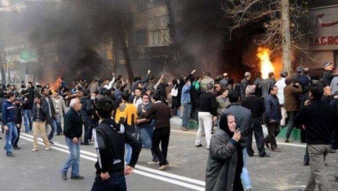 التحضير للانتفاضة القادمة في إيران