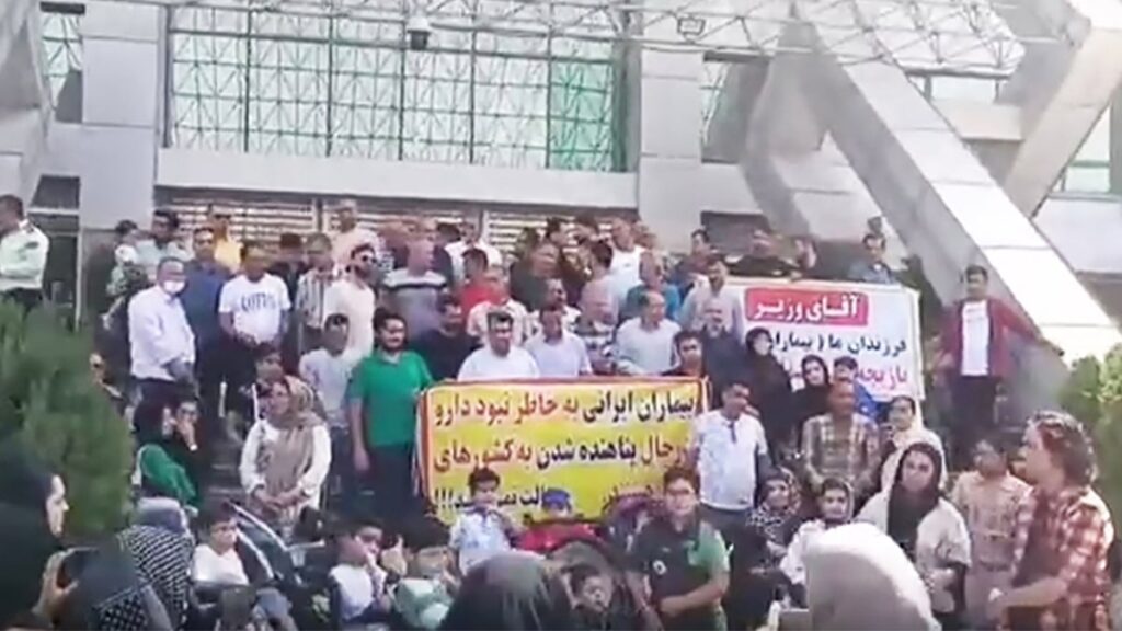 احتجاجات في طهران، أصفهان، بوشهر وآذربايجان الشرقية تعكس عمق الأزمة الاقتصادية والاجتماعية