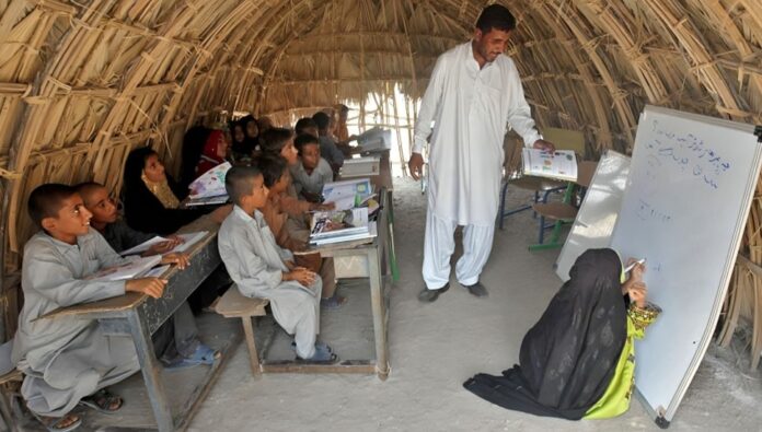 أزمة في النظام التعليمي الإيراني: واقع مرير للخريجين