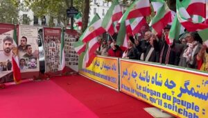 مظاهرات عالمية لانصار منظمة مجاهدي خلق الإيرانية في الذكرى الثانية لانتفاضة 2022