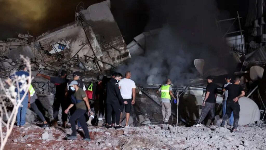 نيويورك تايمز: تقييمات أولية تشير إلى احتمال مقتل حسن نصر الله في غارات إسرائيلية على بيروت