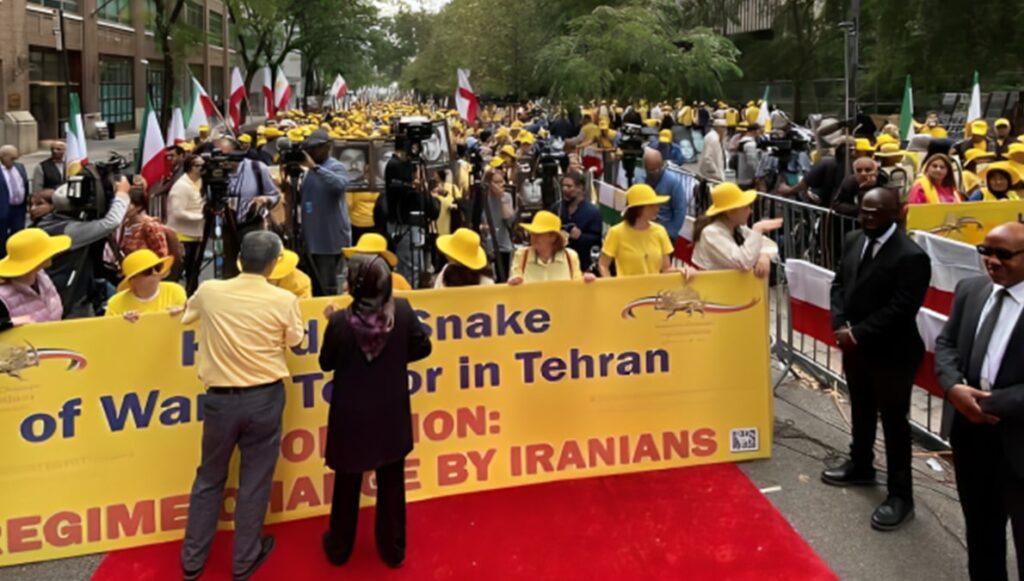 تغطية وسائل الإعلام الدولية لتظاهرات الإيرانيين في نيويورك ضد حضور الرئيس الإيراني في الأمم المتحدة