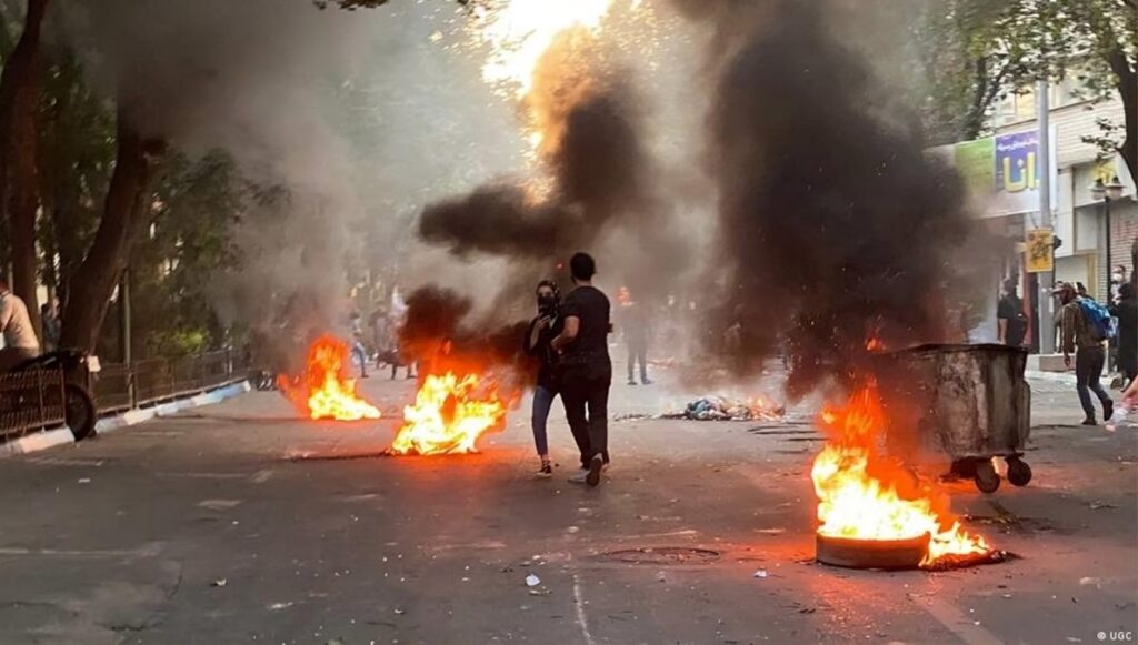 تحذير من وسائل الإعلام التابعة للحرس: احتمال تكرار الاحتجاجات الواسعة