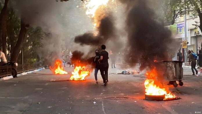 تحذير من وسائل الإعلام التابعة للحرس: احتمال تكرار الاحتجاجات الواسعة