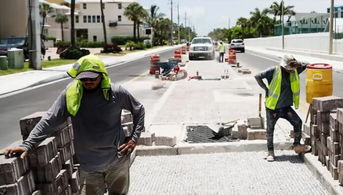 أزمة التأمين لعمال البناء في إيران