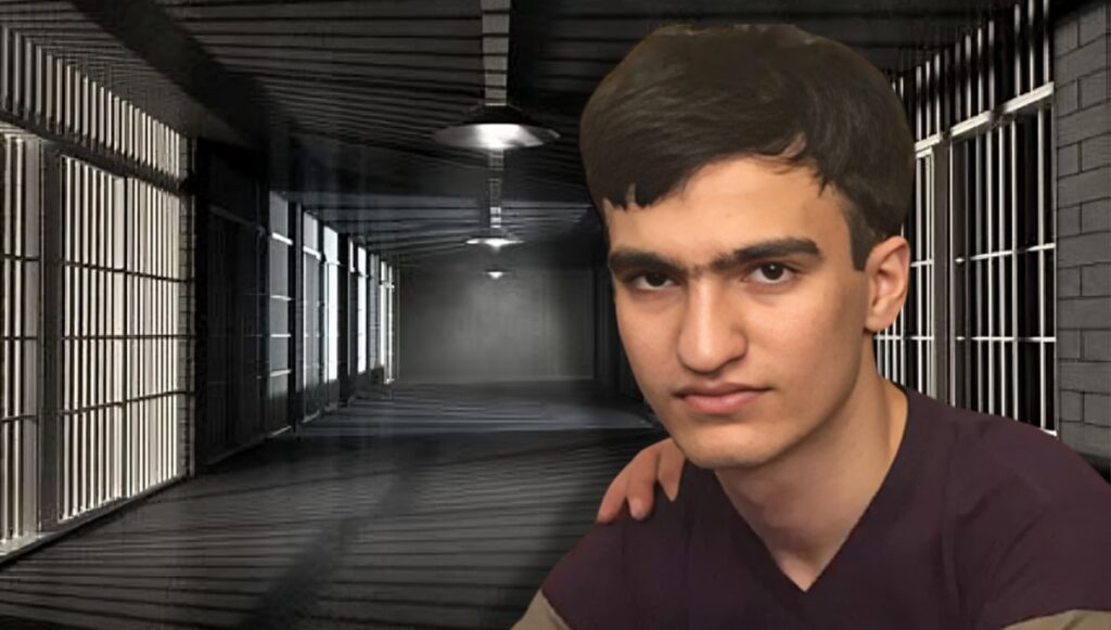 السجين السياسي طالب النخبة أمير حسين مرادي: الحكومة هي التي يجب أن تطلب العفو من الشعب الإيراني