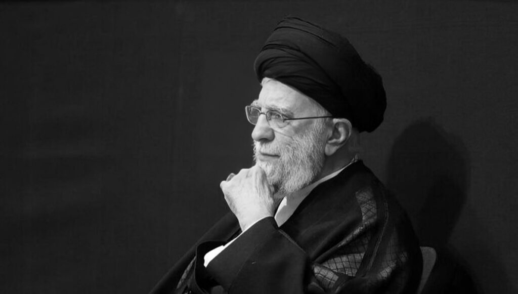 خامنئي والقلق المتصاعد: هل تفقد ولاية الفقيه سيطرتها على الشباب الإيراني؟