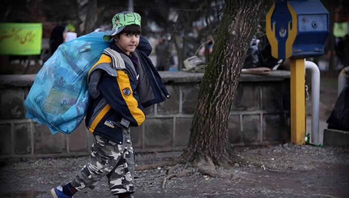 أزمة التعليم في إيران: أكثر من مليوني طالب خارج المدارس