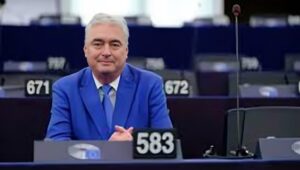 البرلمان الأوروبي:  ميلان زفير يدعو إلى فرض عقوبات أشد على النظام الإيراني ودعم المقاومة الإيرانية