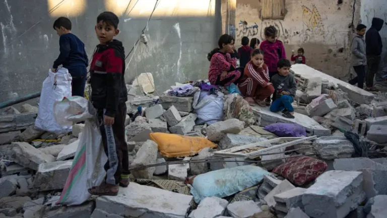 الأمم المتحدة: مليون طفل في غزة يعانون من “جحيم على الأرض”