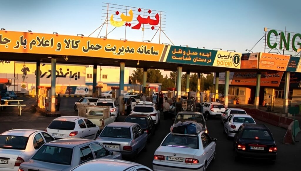 التوترات في المنطقة تؤدي إلى تدهور العملة ونقص الوقود في إيران