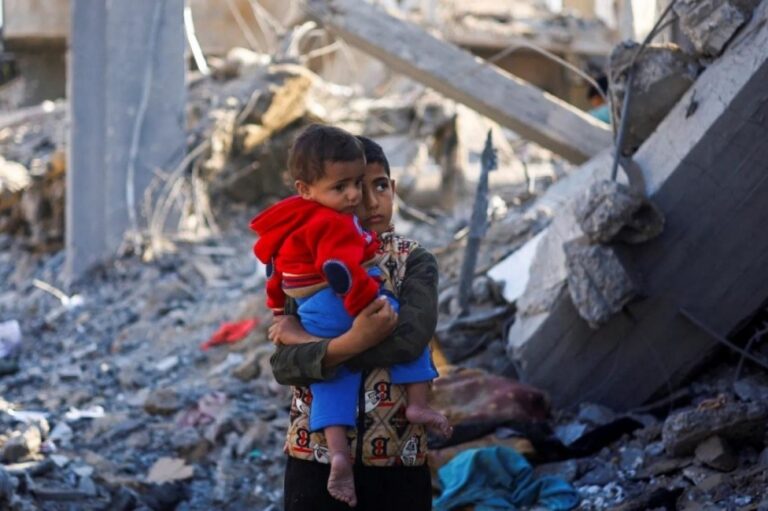 أطفال فلسطين في يومهم العالمي: قتل وتيتم واعتقال وجوع وحرمان من الدراسة