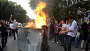 زيادة أسعار الكهرباء تثير المخاوف من تجدد الاحتجاجات في إيران