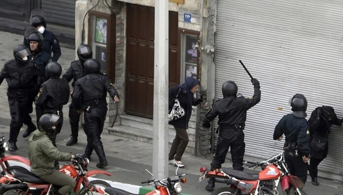 نيوز ماكس: استخدام إيران لعمليات الإعدام المتتالية بهدف السيطرة على السخط الداخلي ومنع الانتفاضات المحتملة