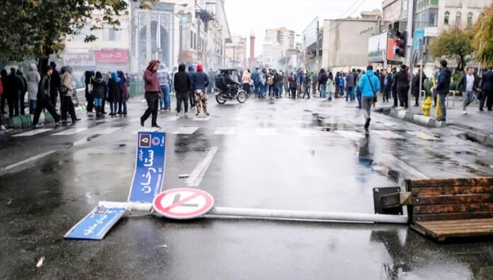 انتفاضة نوفمبر 2019 في إيران: ميثاق فشل نظام ولاية الفقيه