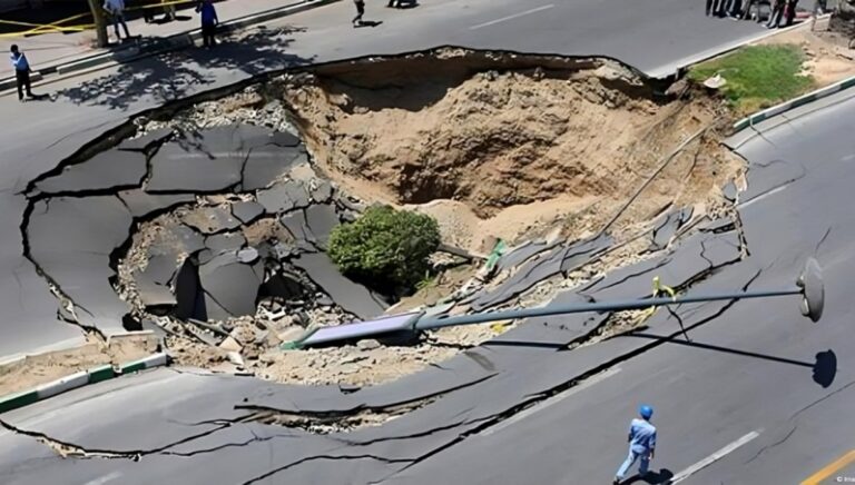 تفاقم حوادث الهبوط الأرضي في طهران يؤدي إلى وفيات وتحذيرات من كارثة محتملة