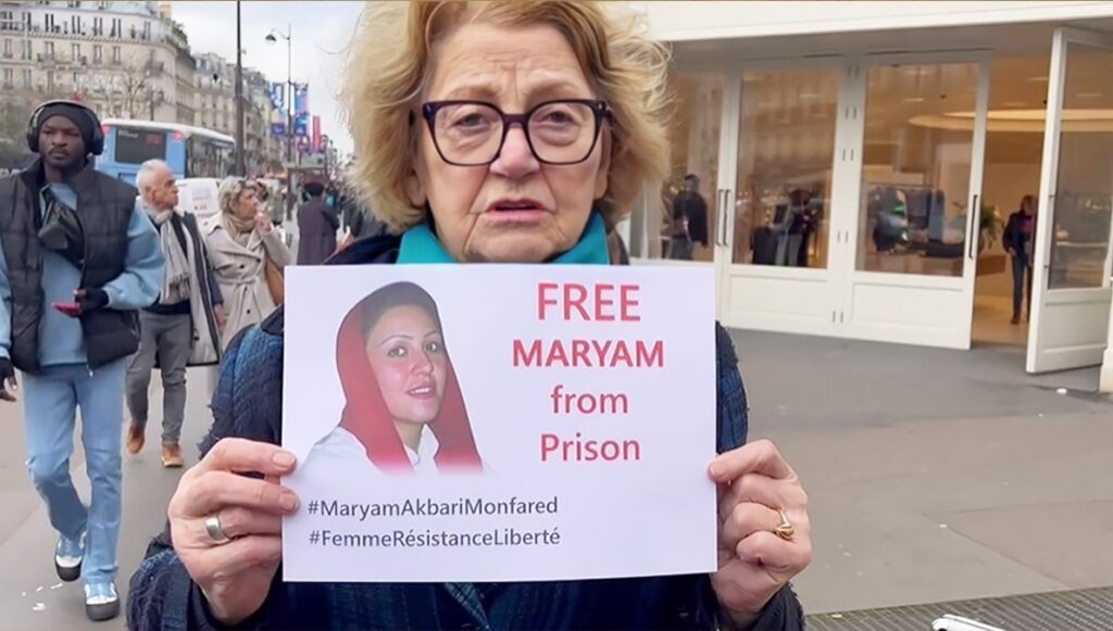 باريس: إقامة معرض وطاولة كتب تكريمًا لشهداء الانتفاضة الشعبية في إيران