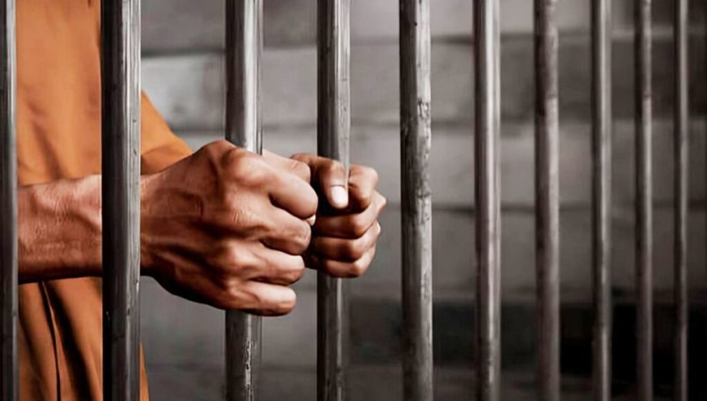 ثلاثة سجناء معرضون للبتر في إيران  يناشدون منظمات حقوق الإنسان