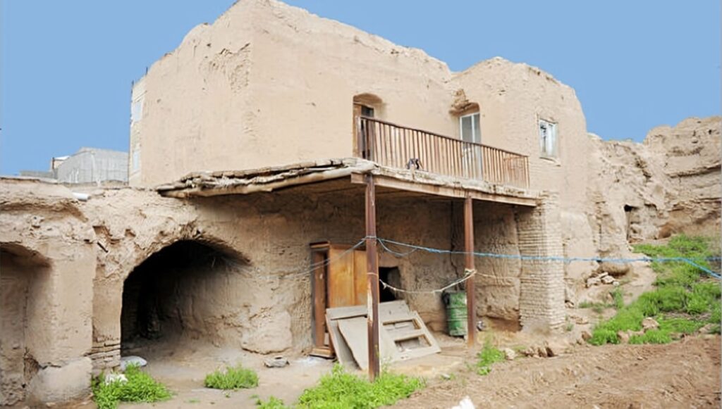 نزوح القرويين من 31 الف قرية في إيران