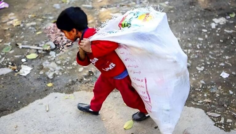 الاقتصاد الإيراني رهينة سوء الإدارة السياسية والفساد المستشري