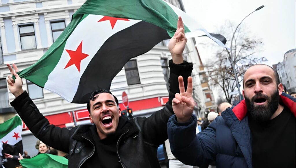 خريف الهزائم للنظام الإيراني في سوريا: من سقوط الأسد إلى التراجع العسكري