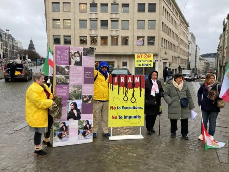 تظاهرات الإيرانيين عشية اليوم العالمي لحقوق الإنسان