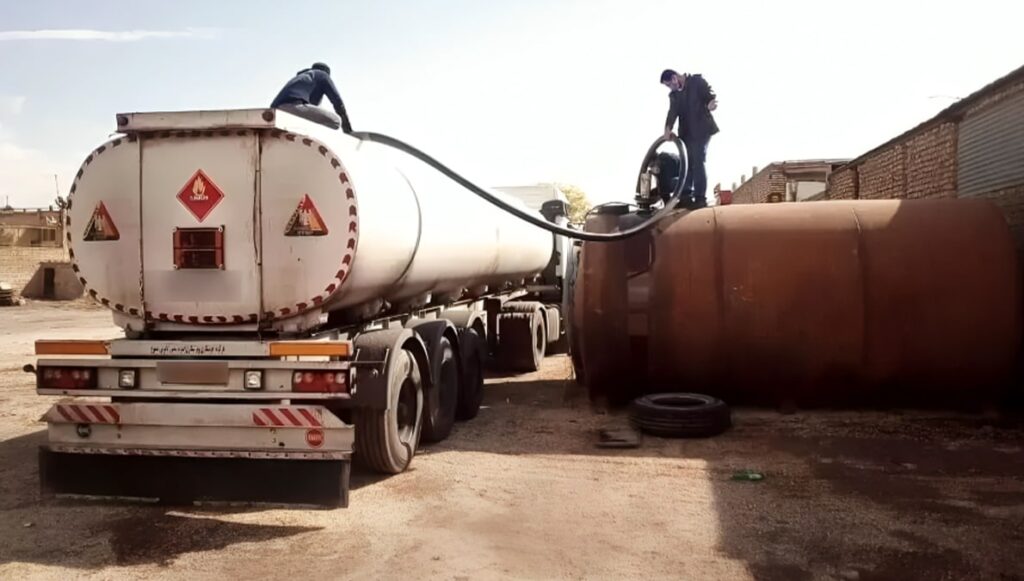 أزمة الطاقة في إيران في ظل عمليات تهريب الوقود الضخمة