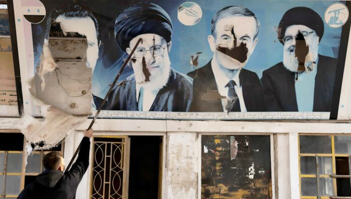 تلغراف: تأثير الدومينو علی ملالي إيران وتحولات السياسة الغربية