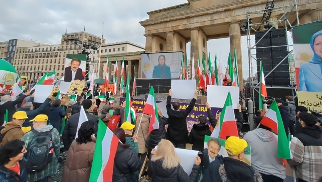 الشعب الإيراني و مقاومته المنظمة عناصر رئيسية للضغط الأقصى على طهران