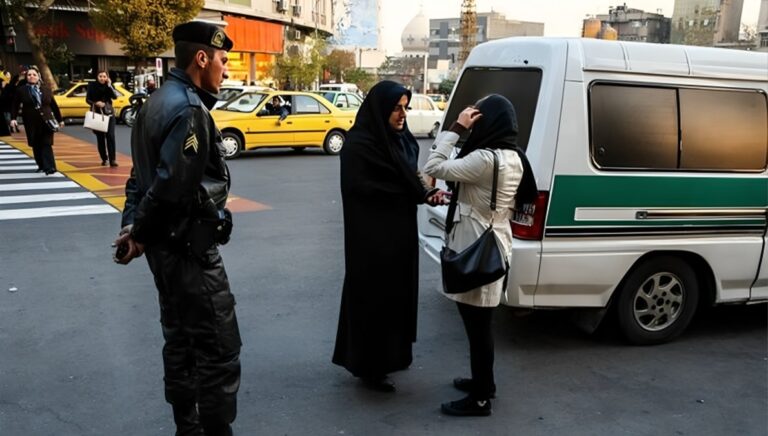 أداة جديدة للقمع: قانون “العفاف والحجاب” في إيران يستهدف النساء والمجتمع