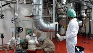 نيوز ماكس: النظام الإيراني یسارع في جهود تطوير الأسلحة النووية