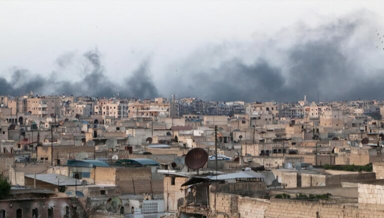 النظام الإيراني يخشى فقدان نفوذه الإقليمي: مفاوضات وفجأة حرب حلب
