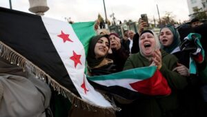 التلغراف: انقسامات حادة داخل القوات المسلحة الإيرانية عقب سقوط بشار الأسد