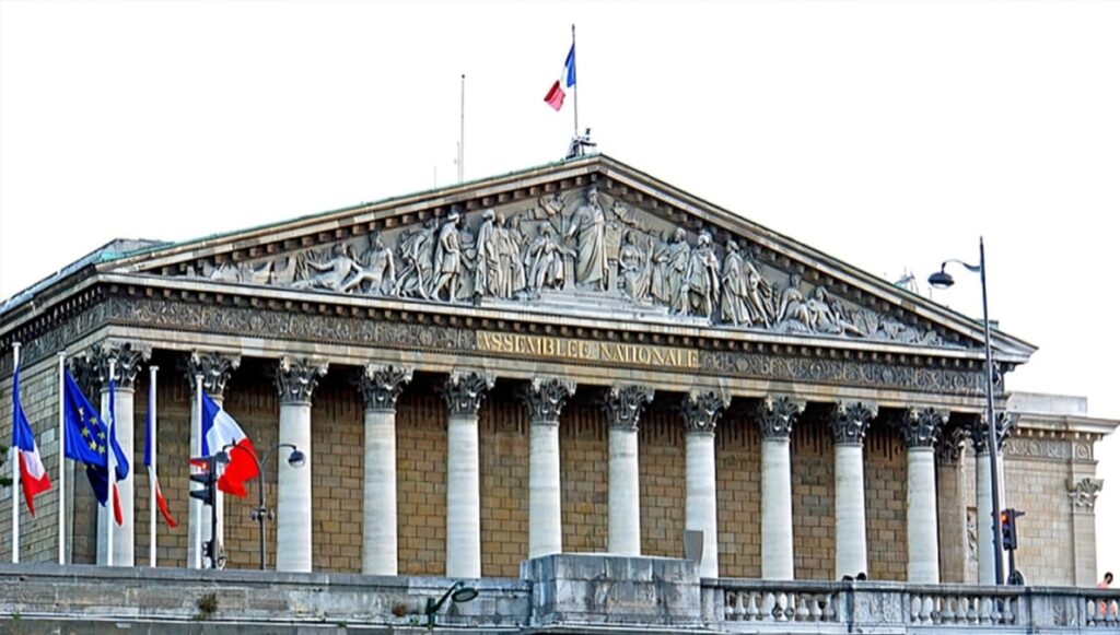 البرلمان الفرنسي يدعو الاتحاد الأوروبي لإدراج حرس النظام  الإيراني  ضمن قائمة التنظيمات الإرهابية