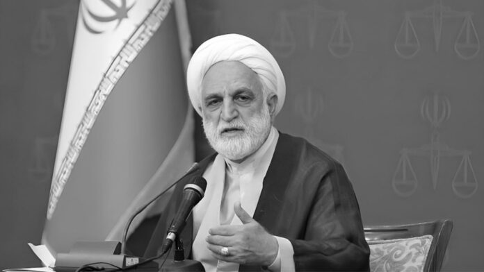 رئيس السلطة القضائية في النظام الإيراني: تحذيرات من هشاشة النظام