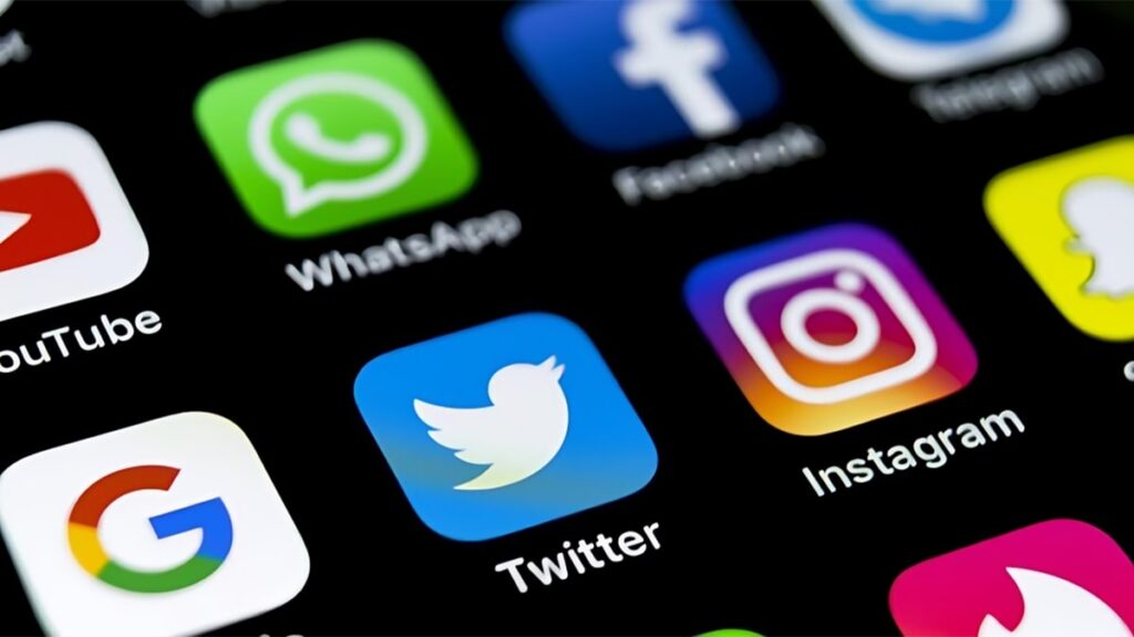 كيف يحاول نظام إيران الحفاظ على سلطته من خلال الرقابة على الإنترنت