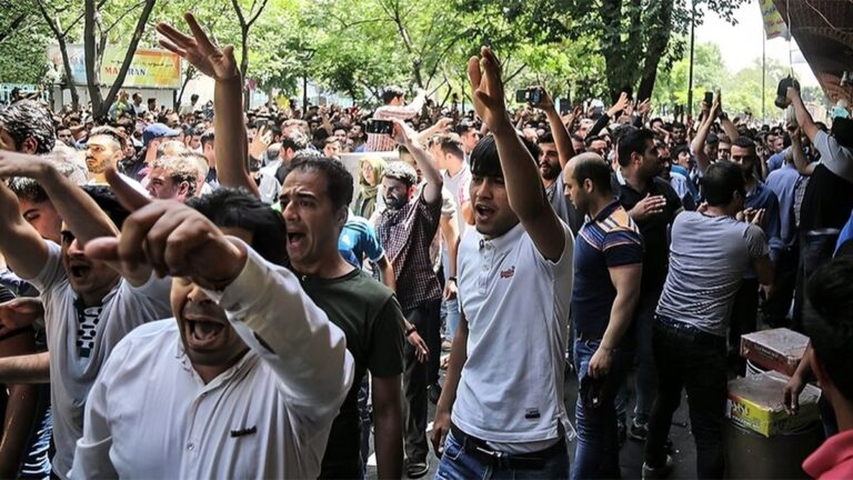 لندن فري برس: اقتراب انهيار النظام الإيراني